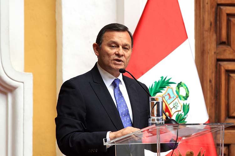 Perú reitera que la salida a la crisis en Venezuela «tiene que ser pacífica»