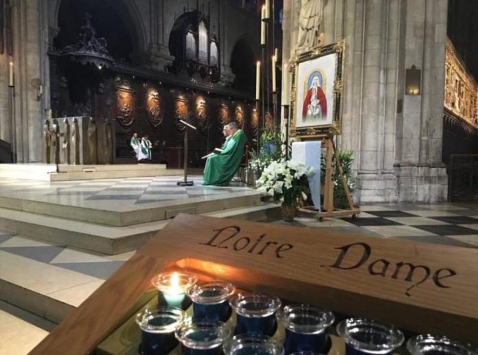 Reliquia de la Virgen de Coromoto en Notre Dame fue sacada a salvo Reliquia de la Virgen de Coromoto en Notre Dame fue sacada a salvo