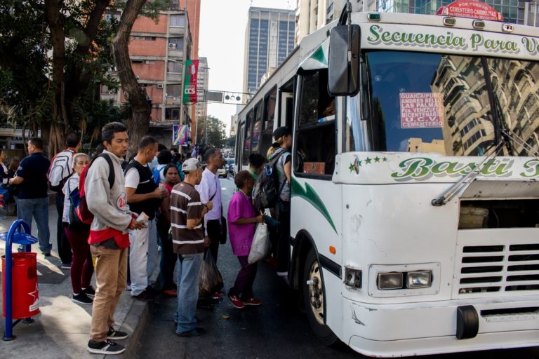 José Luis Montoya: El ajuste del pasaje a 300 bolívares es «sumamente pequeño»