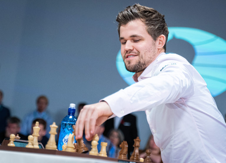 Carlsen bate un nuevo récord en ajedrez: 111 partidas sin perder