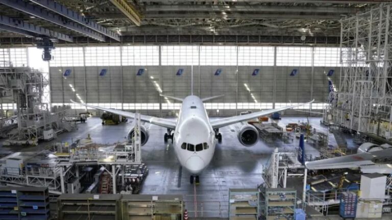 Boeing vuelve a lograr beneficios