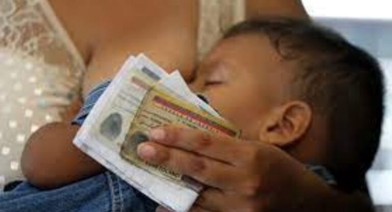 Duque da prórroga medida que beneficia a los hijos de venezolanos nacidos en Colombia