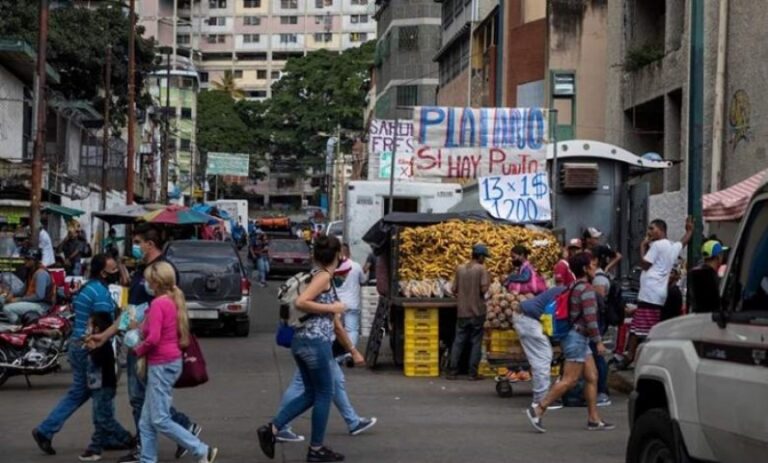 La actividad económica en Venezuela cae un 2,2 % el segundo trimestre, según OVF