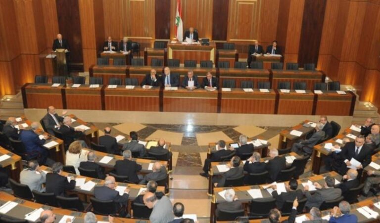 Líbano acuerda celebrar elecciones parlamentarias el 15 de mayo