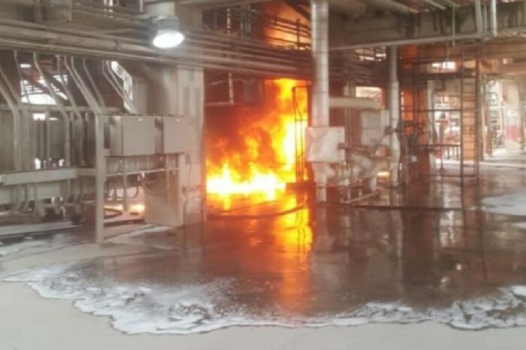 Registran incendio en refinería de Puerto La Cruz