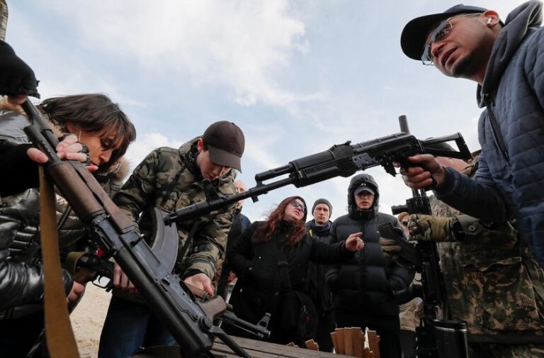 La Unión Europea aportará otros 500 millones de euros para envío de armamento a Ucrania