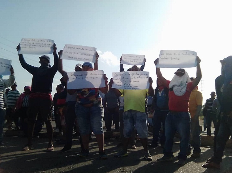 Cambio de ministro retrasa suministro de combustible a los pescadores de Capatárida