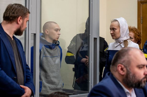 Primer juicio por crímenes de guerra en Kiev sentencia con cadena perpetua a soldado ruso