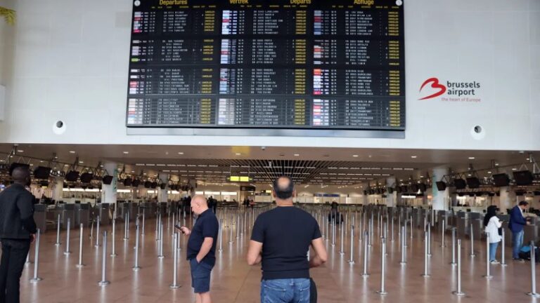 El aeropuerto de Bruselas cancela todos sus vuelos por una huelga