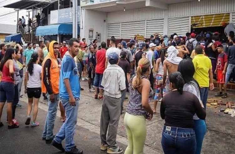 «Alza del dólar paralelo» generó 20 minutos de saqueos en Puerto La Cruz