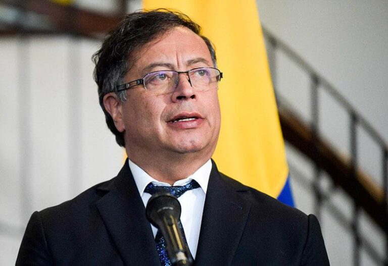 Petro demanda tregua a grupos armados en Colombia
