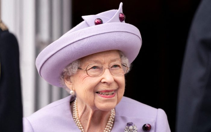 La BBC suspende su programación normal ante el delicado estado de salud de la reina Isabel II