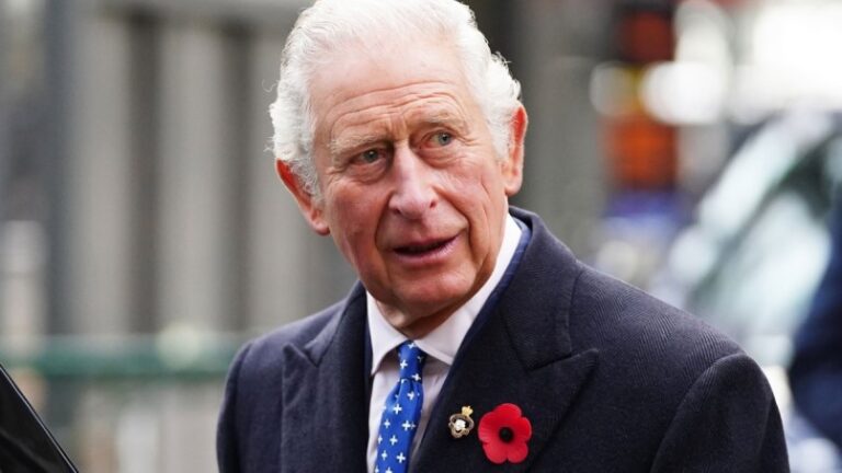 Carlos III inicia su reinado en un Reino Unido de luto por la muerte de Isabel II