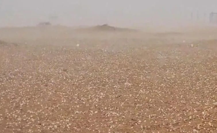 Sorprendente tormenta de granizo cae en desierto de Dubái (Vídeo)