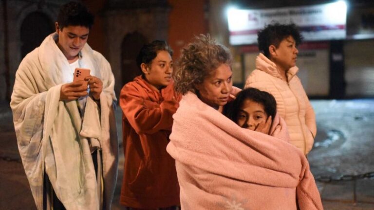 Dos personas mueren en nuevo sismo de magnitud 6,9 en México