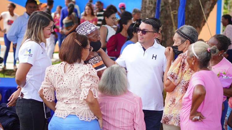 Pobladores de Macuquita celebran fiestas patronales con atención médica 