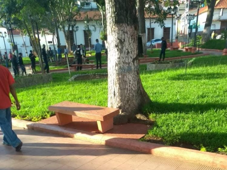 Amanece cadáver de un hombre en la Plaza Bolívar de Trujillo