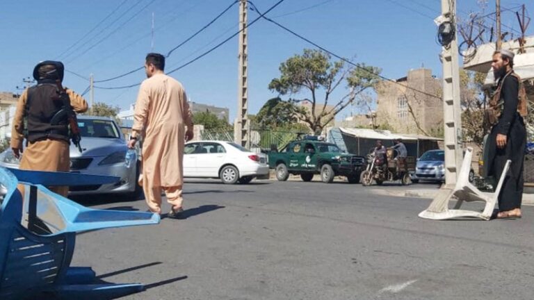 Al menos 18 muertos en la explosión de una mezquita en Afganistán