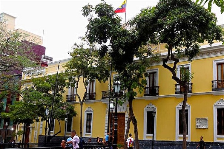 Cancillería venezolana ratifica que la detención de estadounidenses en el país «es legítima»