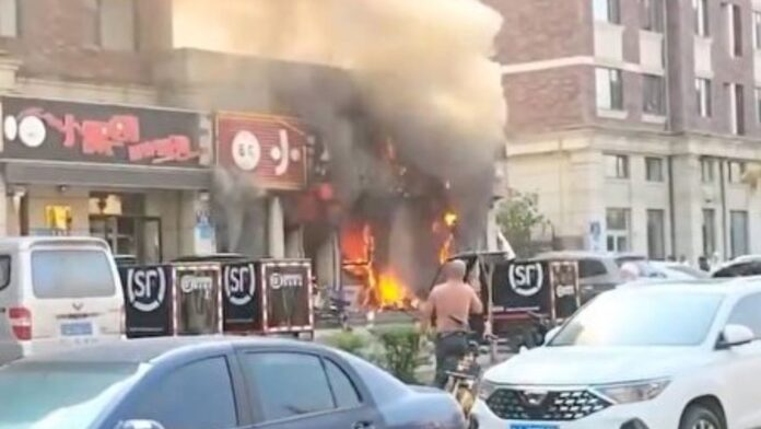 Incendio en un restaurante deja saldo de 17 muertos al noreste de China