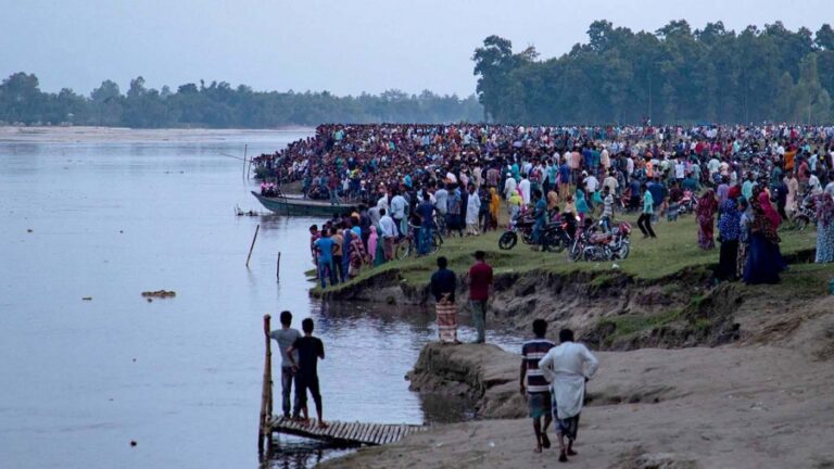 Tragedia en Bangladesh: Al menos 50 muertos tras naufragio en el río Karatoya