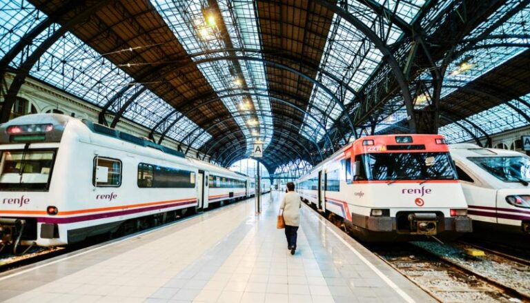 España estrena trenes gratis y rebajas de hasta el 50 % en metro y autobuses