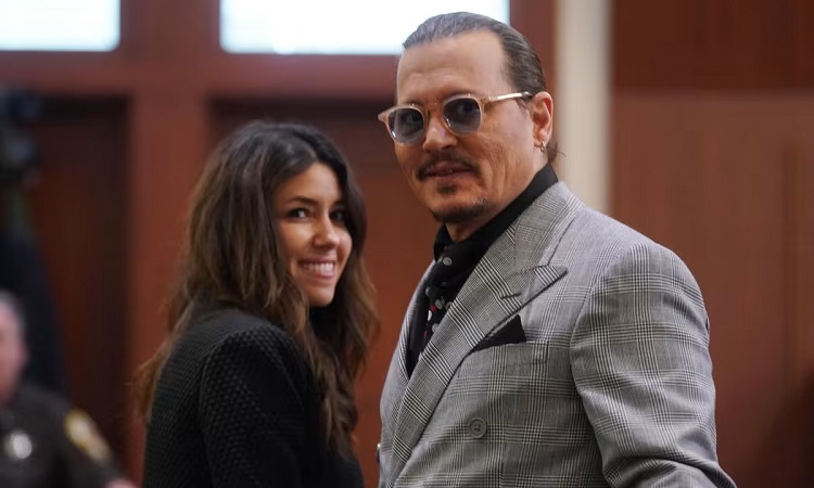 Johnny Depp está saliendo con la abogada que lo defendió en el juicio contra Amber Heard