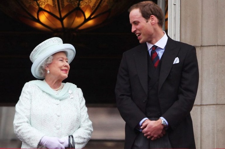 El príncipe Guillermo encabeza la línea de sucesión al trono británico