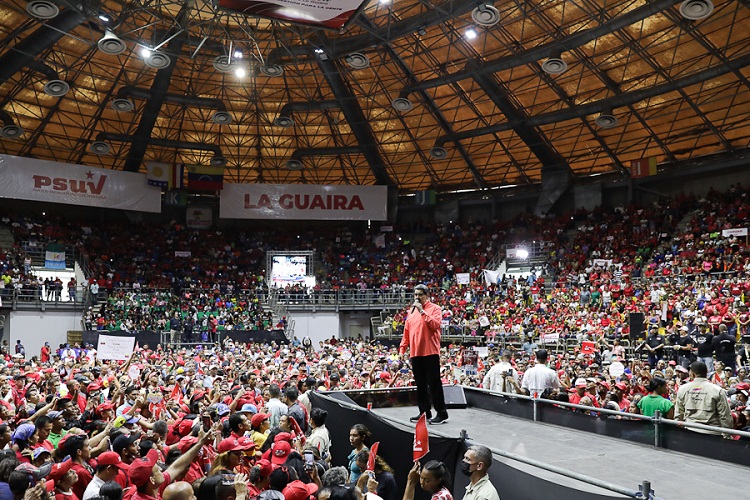 Maduro no descarta adelanto de elecciones