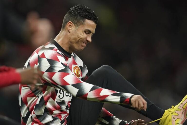 Cristiano Ronaldo apartado del plantel de Manchester United