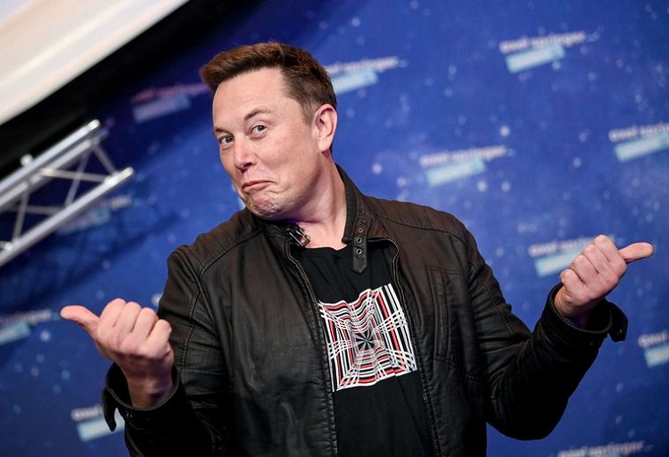 Elon Musk tomó el control de Twitter y echó a los directivos de la compañía