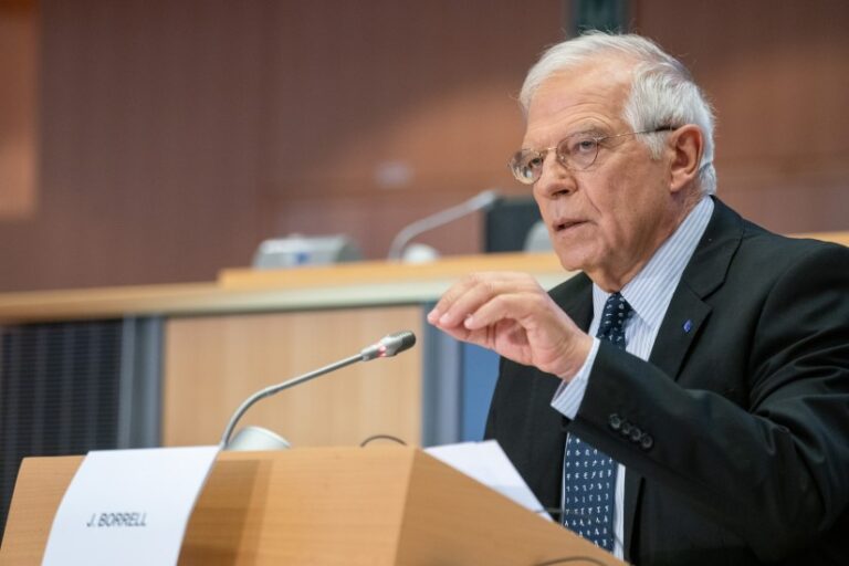 Borrell dice que propuesta china para la paz en Ucrania debe mejorar