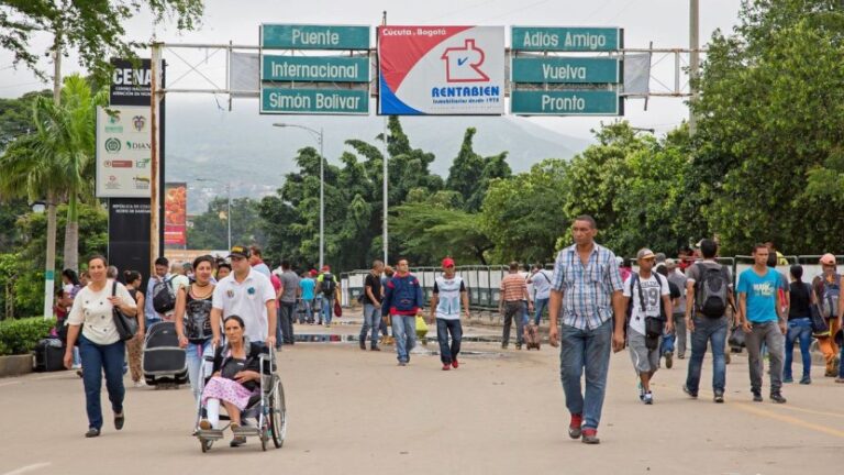 Se realiza primer encuentro de parlamentarios colombianos y venezolanos en la frontera