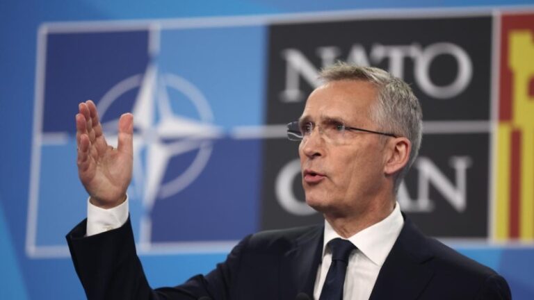 OTAN dice que apoyará a Ucrania «el tiempo que sea necesario»