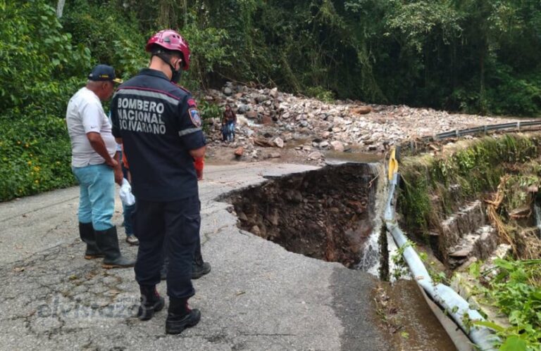 El paso está cerrado en varias vías de Mérida tras las últimas lluvias