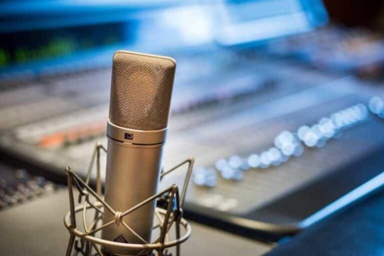 Plataforma Unitaria rechaza cierre de emisoras de radio en el país