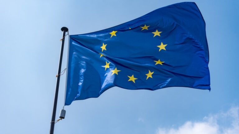 La UE recuerda a Sunak la necesidad del «pleno respeto» a los acuerdos posbrexit