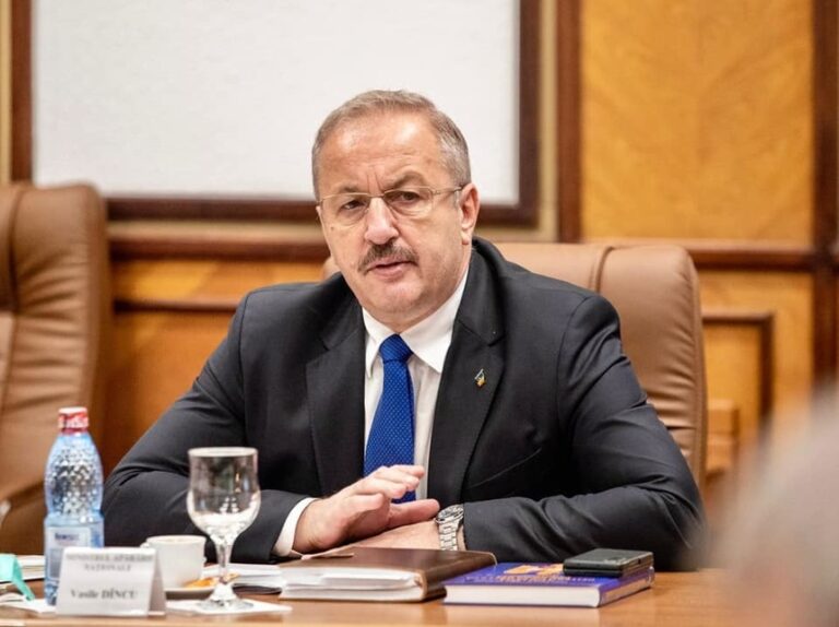 Ministro de Defensa rumano dimite tras pedir una negociación OTAN-Rusia