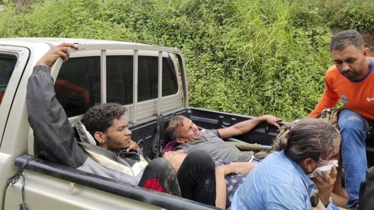 Cuatro migrantes venezolanos muertos y 17 heridos en accidente vial en Honduras