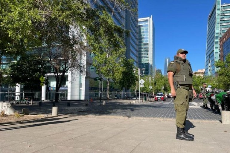 Encuentran artefacto explosivo en zona este de Santiago de Chile