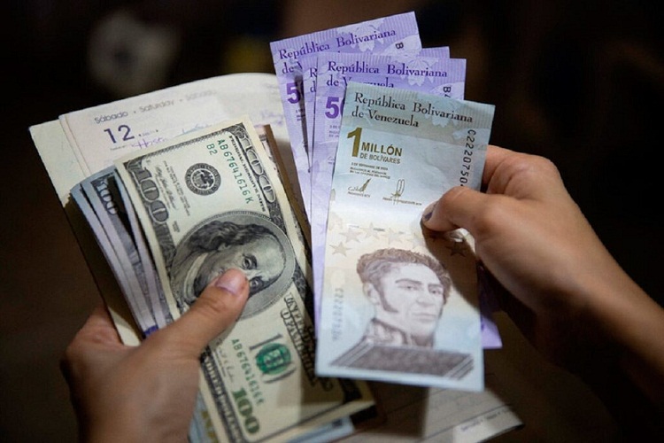Asdrúbal Oliveros: Precios en dólares en Venezuela crecen a razón de un 3% mensual