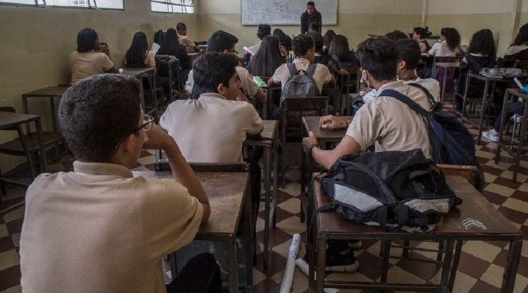 Alertan: «Casi 5 millones de estudiantes venezolanos están reprobados en matemáticas y habilidad verbal»