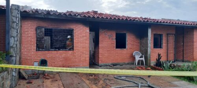 Mueren cuatro personas al incendiarse su vivienda