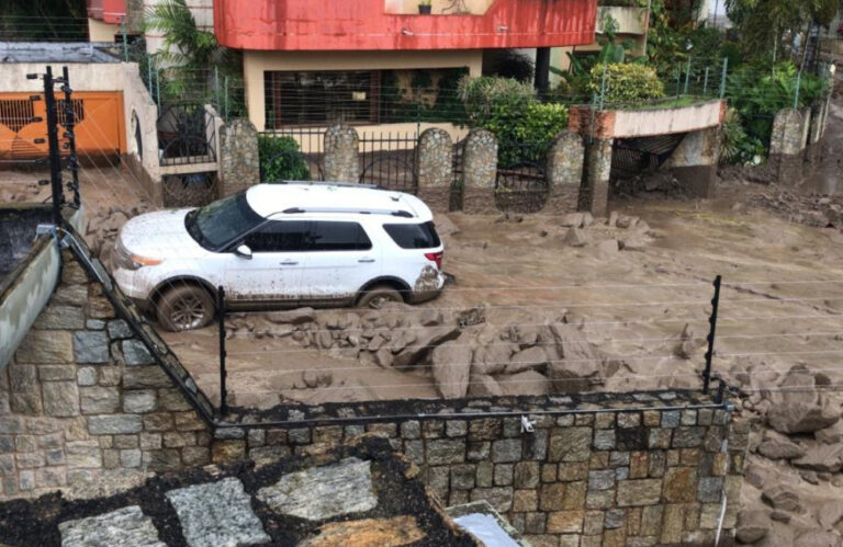 EN VIDEOS: los estragos causados por desbordamiento de río El Castaño en Maracay
