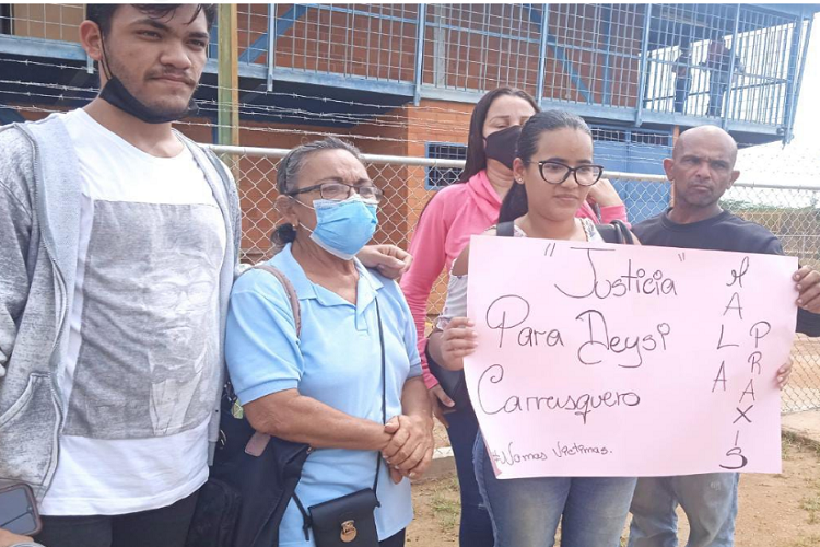 Familiares de Deisy Carrasquero reiteran que hubo negligencia «y deben responder a la justicia