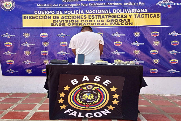 PNB detiene a microtraficante de droga en El Vínculo