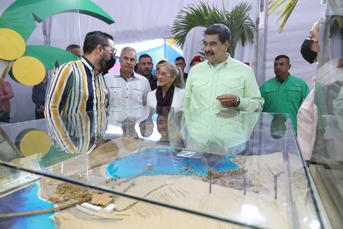 Maduro reactiva cartera de créditos para el turismo nacional