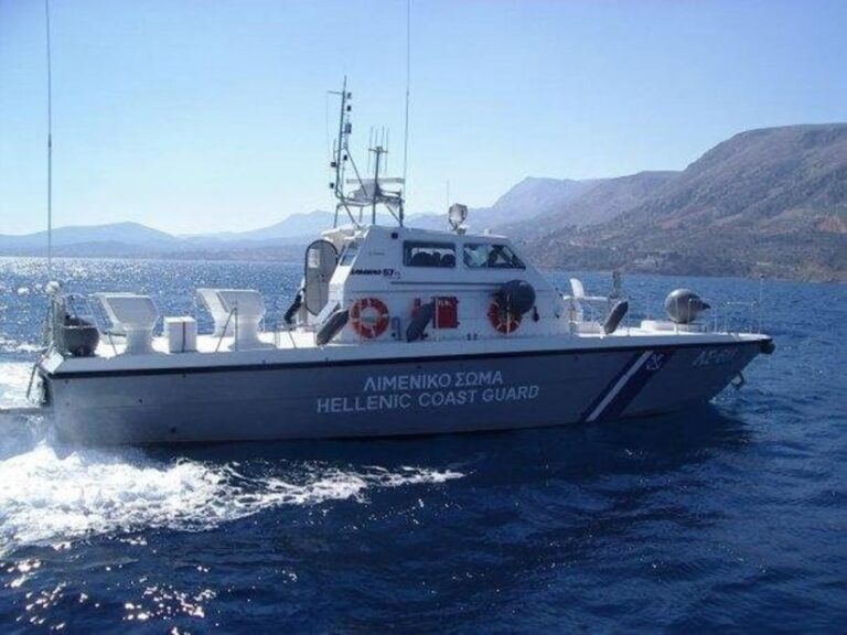 Al menos 21 migrantes mueren tras naufragar en Grecia