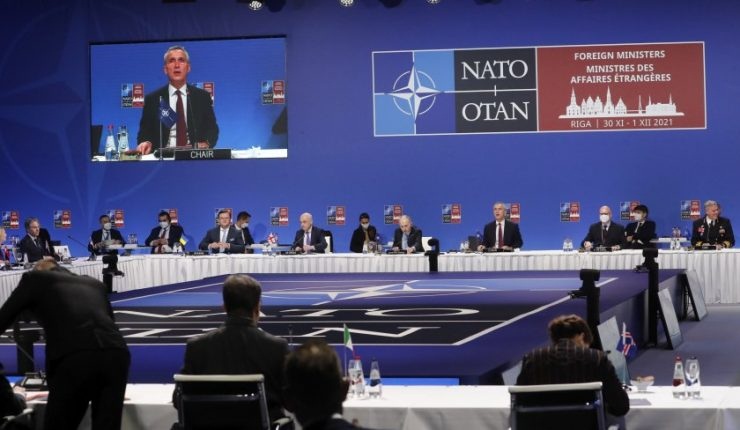 La OTAN firma contratos para comprar más de 200.000 obuses y reponer reservas