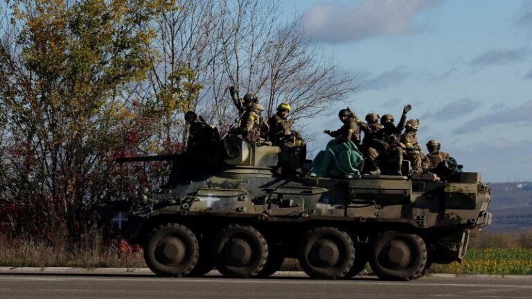 Rusia dice que concluyó su retirada de la región ucraniana de Jersón